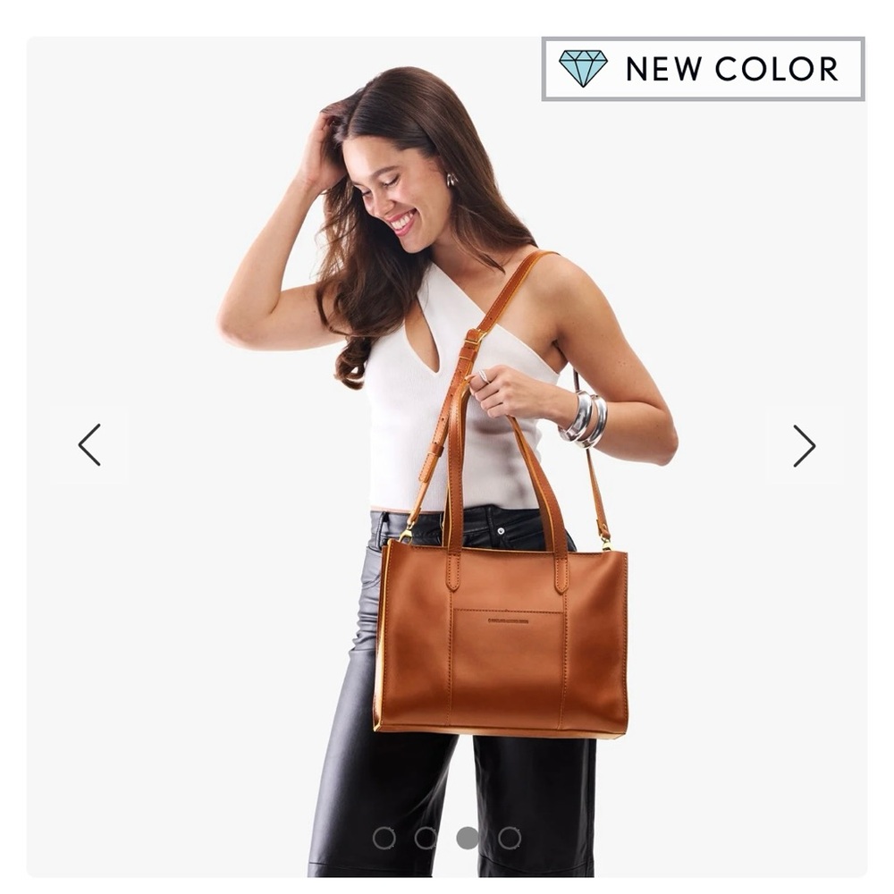 Portland Leather Honey East-West Large Lola Tote Bag - Picture 5 of 7
